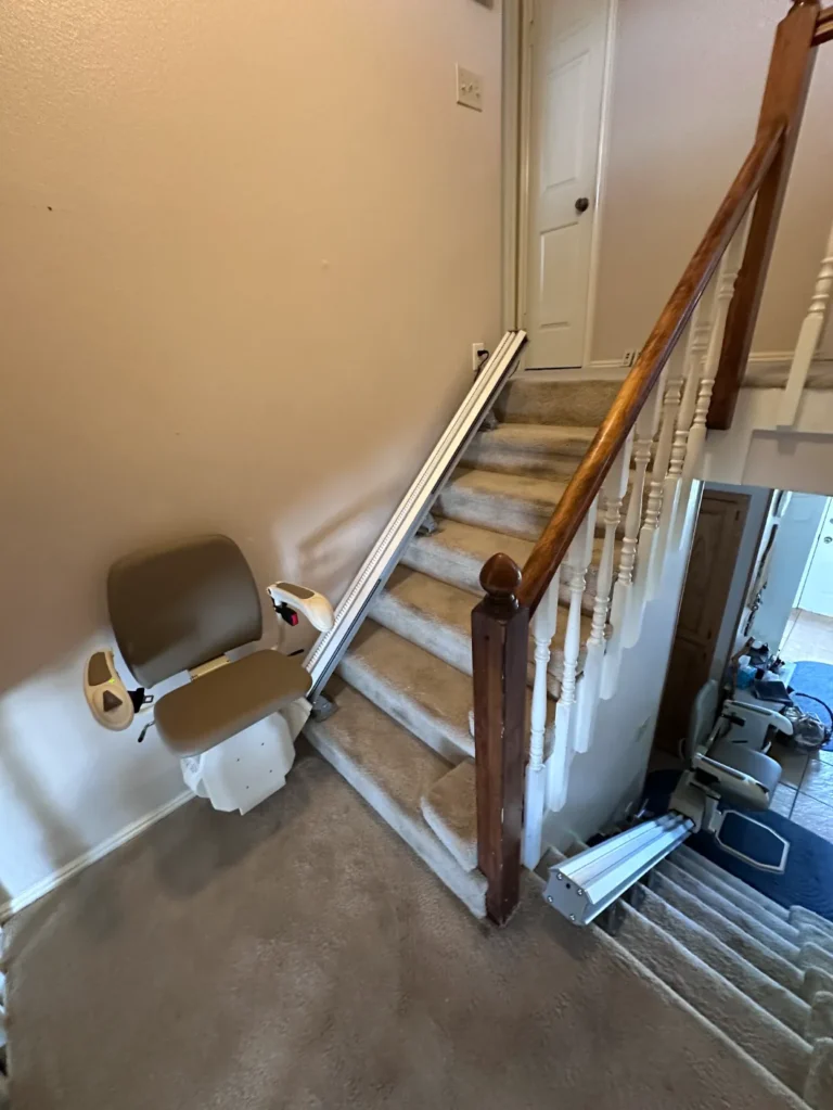 Dual level stairlifts